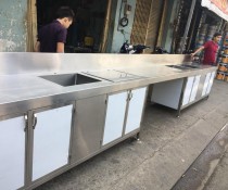 BÀN INOX CÓ NGĂN
